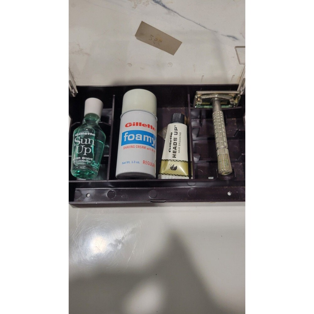 Vintage Gillette Super Speed Double Edge Safety Razor Travel Kit Date Code L066